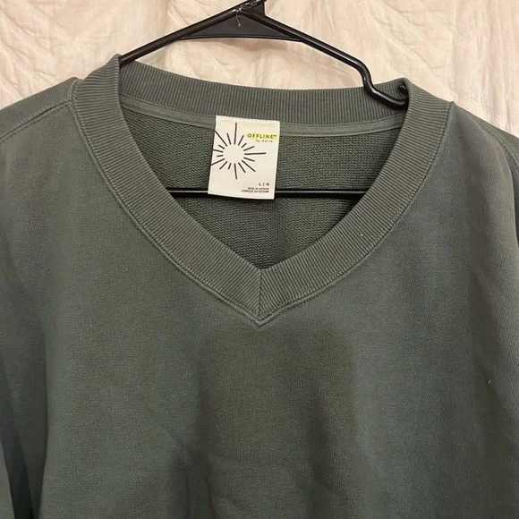 Offline by Aerie Cropped Throw-back V Neck Swratshirt - Picture 4 of 5